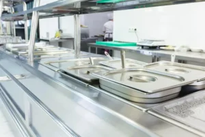 Diseño eficiente y refrigeración inteligente en las cocinas industriales modernas